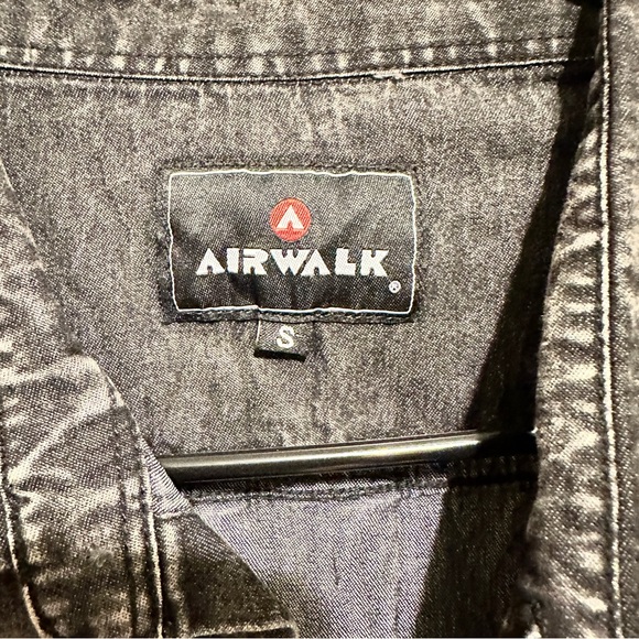 Airwalk Button Down shirt - Picture 4 of 5